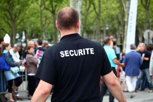 Les agents publics peuvent exercer accessoirement une activité d'agent privé de sécurité durant les JOP 2024